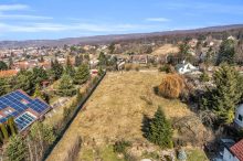 Na predaj krásny veľký stavebný pozemok, 1618 m2, Štúrova ulica, Marianka